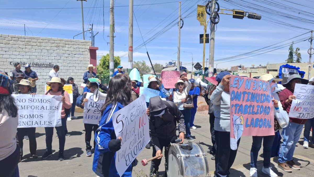 Arequipa: crítica situación de 50 colegios que perderán a personal indispensable por falta de presupuesto