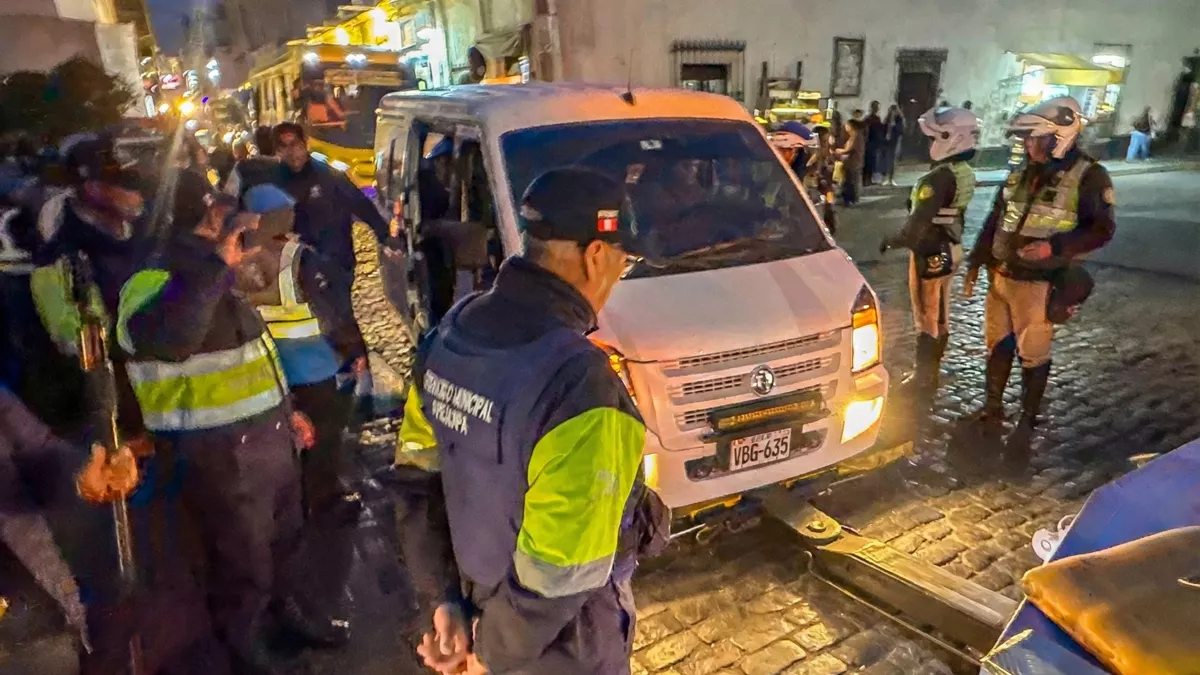 Arequipa: Funcionario municipal admite falta de soluciones contra transporte informal
