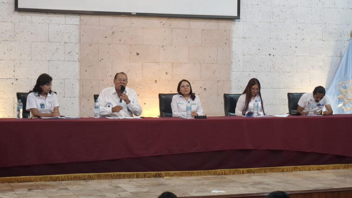 Debate en Arequipa: Candidatos responden cuestionamientos en careo directo