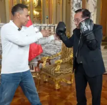 franco-vidal-jose-maria-balcazar-streaming-kick-palacio-de-gobierno la resolución y nitidez de la imagen original fue mejorada con inteligencia artificial para fines editoriales