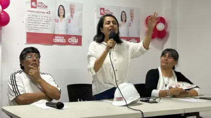 Patricia Correa propone reforma educativa y autonomía para regiones