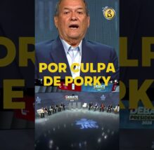 Jorge NIETO llega en MOTO al DEBATE y culpa a RENOVACIÓN POPULAR por hacerle llegar tarde (VIDEO)